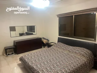  5 غرفة نوم ماستر للبيع بحالة ممتازة