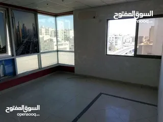  4 مكتب مميز للإيجار في مجمع أبو رمان التجاري شارع الحرية