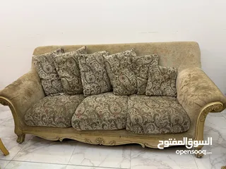  1 طقم كنب امريكي 7 مقاعد العنوان بيت سيرا