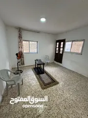  10 شقة في بيتونيا 130 متر داخلي بالإضافة إلى ساحة ومدخل خاص للبيع