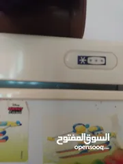  4 اريد شراء باب ثلاجة mon blanc مستعمل او جديد كما مبين بالصور