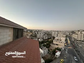 3 روف طبقتين بمساحة 180 متر مربع بموقع مميز  مع بئر مياه خاص بالروف واشتراك مياه وكهرباء بمدينة الخليل