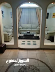  5 بيت للبيع من 3 طوابق ومساحه الارض 750م اربد منطقه البارحه