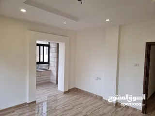  6 شقه طابق ثالث للبيع من المالك مباشره