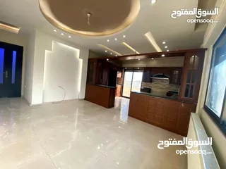  5 شقة للإبجار