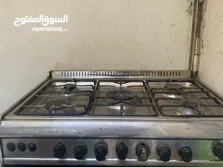  4 السلام عليكم : طباخ مستعمل نضيف مثل ما بصوره عل فحص