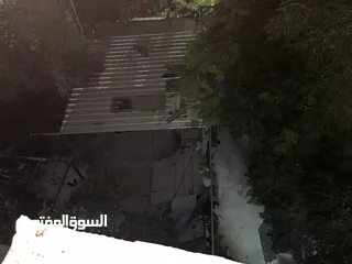  4 بيت للسكن للمهتمين وللمزيد من المعلومات التواصل منزل كامل ثلاثة طوابق مع ساحة ومع ارض جميلة