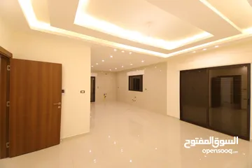  6 شقة شبه أرضي مع حديقة وكراج مستقل بأجمل مواقع ضاحية الرشيد