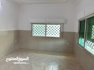  5 شقة طابق أرضي مع ترس
