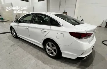  2 Hyundia sonata  2018 Mid option