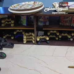 2 محل العاب بلايستيشن مميز للبيع يعمل بشكل جيد وله قاعدة زبائن مرخص ومجهز بالكامل طابقين غرف منفصلة