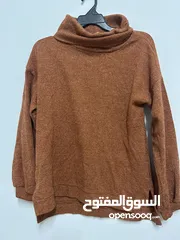  2 ملابس نسائية مستعمل شبه جديد