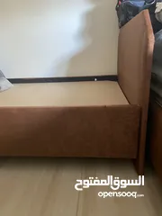  4 تخت مفرد غرفة نوم مفرد نظيف وشبه جديد