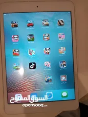  4 للبيع ايباد آبل ميني نضيف استعمال خفيف نازل عليه العاب الأطفال واليوتيوب