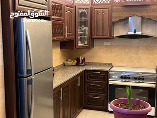  2 مطبخ  الالمنيوم سادة  5 متر فقط