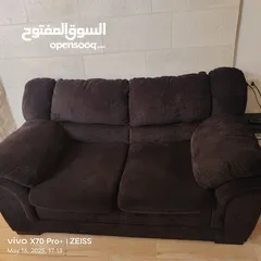 2 كنب  مستعمل    فقط موجود في بيرين الزرقاء/س و ا ره60