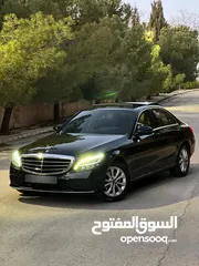  14 Mercedes-Benz C-Class 200 2019    Exclusive 4MATIC 54000KM