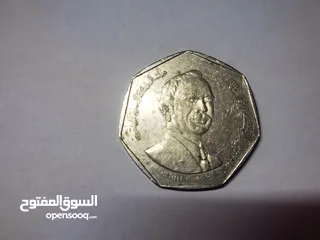  4 عملات قديمة و نادرة للبيع