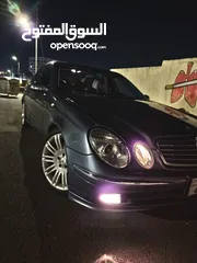  5 Mercedes Benz E200 