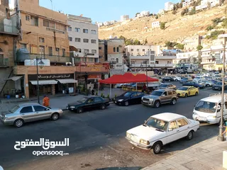  4 مظلات للبيع استعمال شهر واحد فقط عدد 3