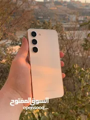  3 سامسونج اس 23 عادي 128 جيجا 8 جيجا رام جهاز بالنايلون ولا ربع خدش شريحتين فعليات