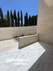  11 شقه ارضيه 175م وحديقه 250م من المالك مباشره تلاع العلي خلدا