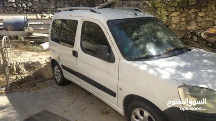  1 بيجو برلنجو