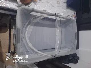  2 تخت بيبي استعمال بسيط جديد  قابل للتفاوض في شيء بسيط