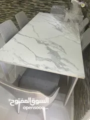  1 طاول طعام بحاله جيده جدا