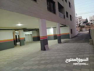  28 شقق أخير مع الروف للبيع مميزة جدآ في البنيات طريق المطار جامعة البترا مساحة 280 م2 من المالك مباشرة