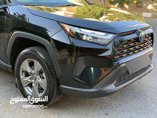  18 تويوتا راف فور 2023 XLE فل كامل أعلى صنف مع فتحة جمرك اليوم بحالة الوكالة