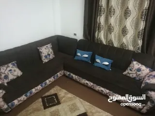  2 كورنر تفصيل للبيع ،، وضعه ممتاز ولا يوجد فيه أي عيوب