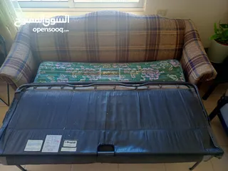  4 للبيع Sofabed بحالة ممتازه