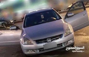  1 هوندا اكورد هايبرد 2005