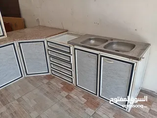  4 مطبخ ألمنيوم 3.2  كما موضح بالصوره بحال الوكاله  عمان