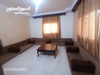  18 مزرعه مع بيت بسعر حرق 36 الف دحل طريق جرش
