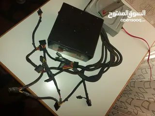  4 قطع كمبيوتر مستعمل