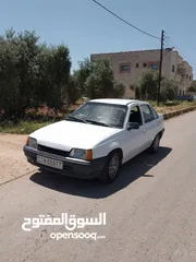  2 اوبل كادت موديل 90 بيوتي  ماتور 1400cc  حلاب  قير عادي دهان وكالة  مكانيك وكهرباء كلو شغال غرفة وتال