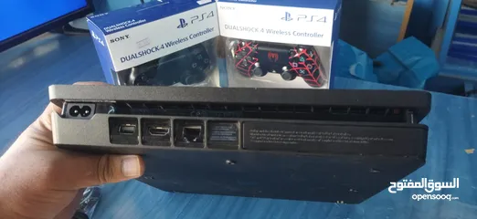  4 PS4 500GB SLIM +2 JOYSTICK +2 GAMES