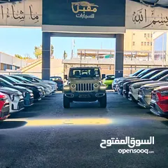  8 2020 Jeep Gladiator Overland  لون بيج مميز ولاول مرة في الاردن