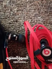  2 سماعات Beats by Dr Dre للبيع