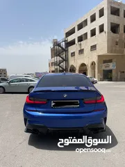  4 BMW 330e M sport package