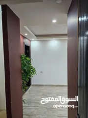  13 شقة للبيع موقع مميز ضاحية الرشيد قرب الجامعه للبيع المستعجل
