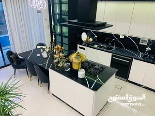  7 فيلا 3طوابق للإيجار - داخل كمباوند (جرين لاند) وبسعر مغري!!