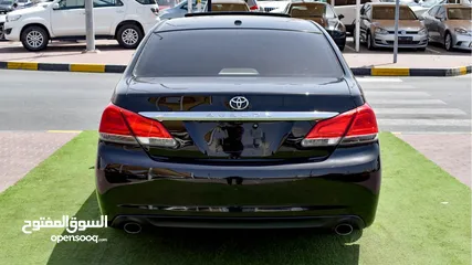  6 Toyota Avalon 2011 model with sunroof
