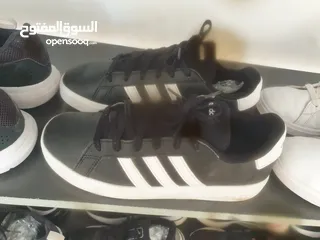  10 احذية مستعملة
