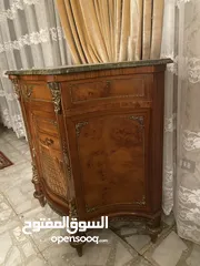  2 رخام مع خشب زان بحالة ممتازة