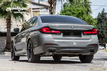  24 Bmw 530I 2023 M kit Gasoline   السيارة مميزة جدا و قطعت مسافة 75,000 كم فقط