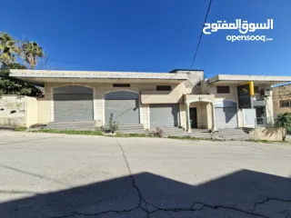  1 محلات تجارية للايجار في يعبد في موقع استراتيجي