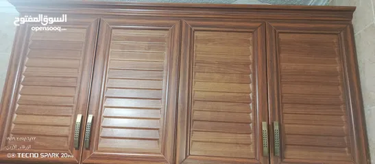  2 خزانة مطبخ 4 ابواب لها شبه جديد